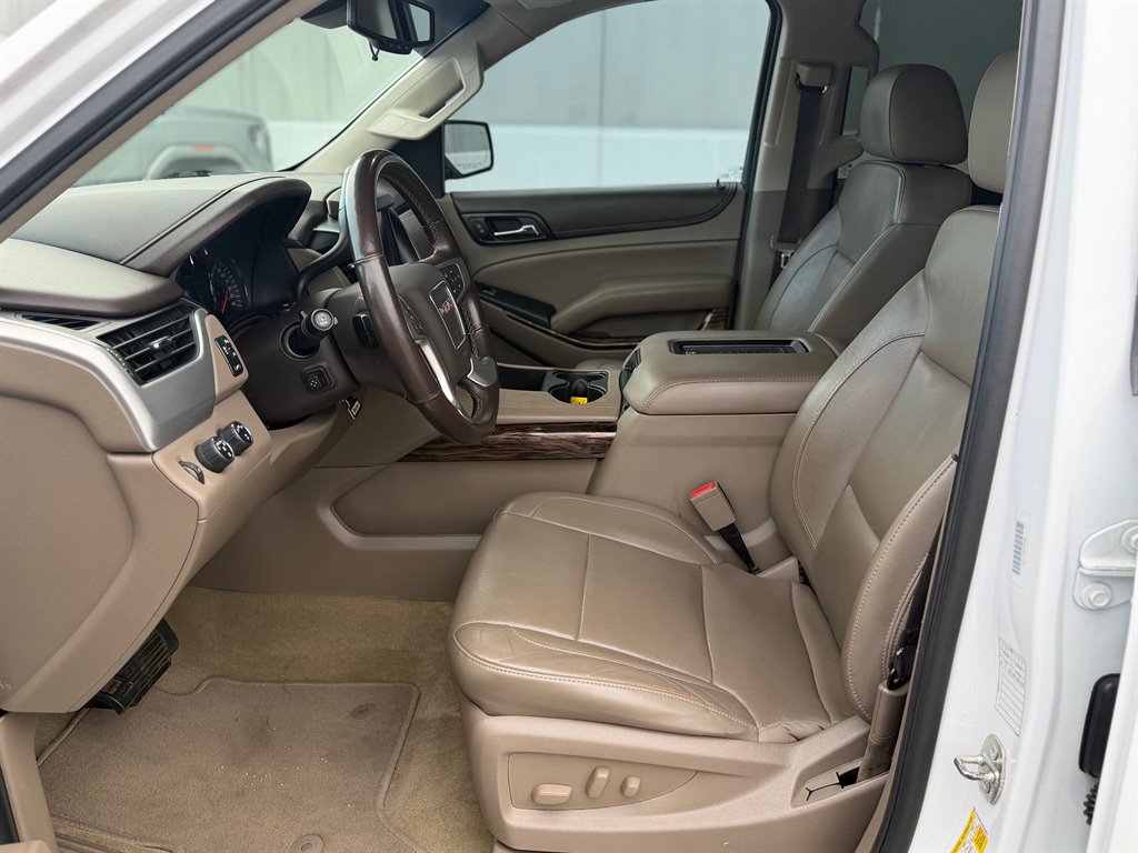 2017 GMC Yukon XL SLT - Photo 9